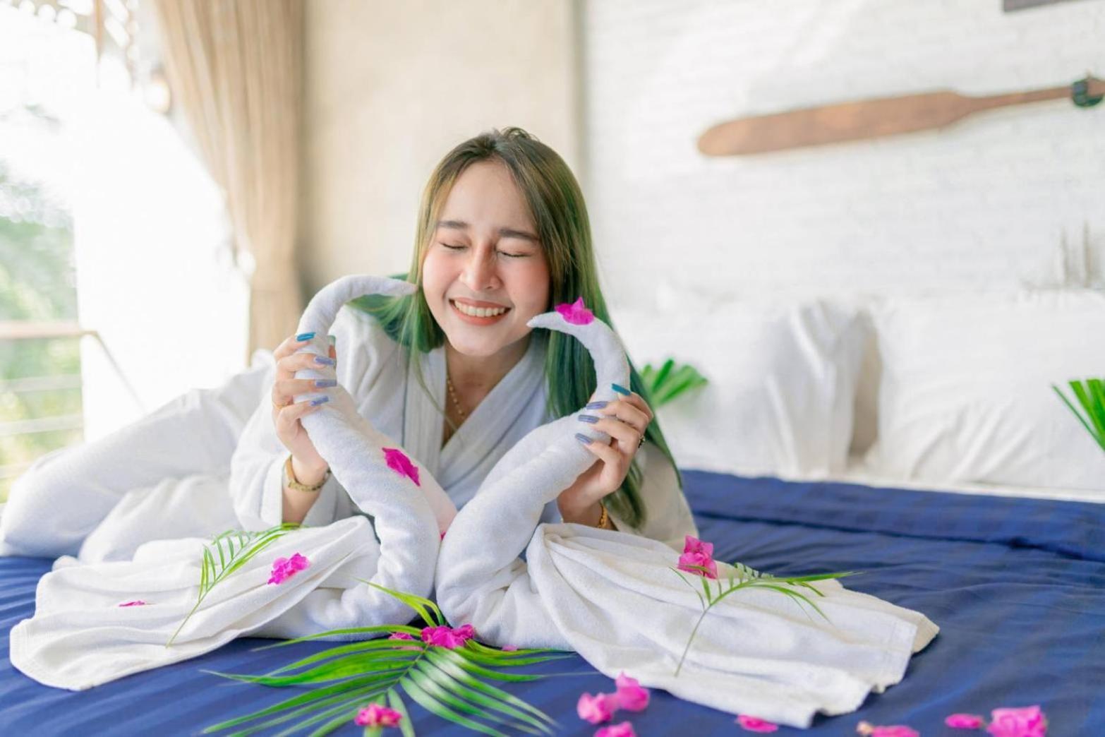 Windy Seaview Resort Chao Lao Beach Esterno foto