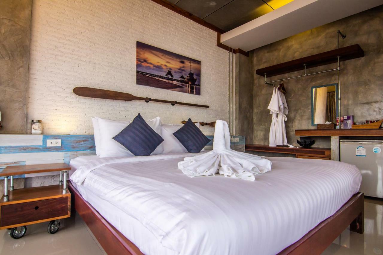 Windy Seaview Resort Chao Lao Beach Esterno foto